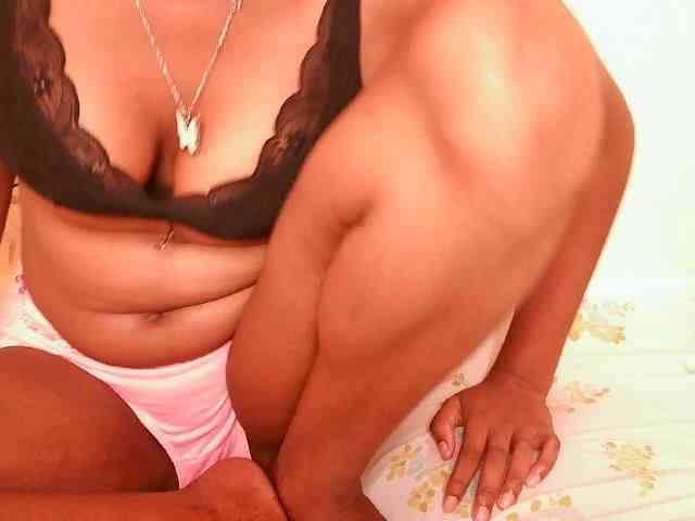 sexybounty2 webcam