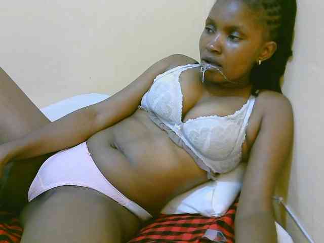 sexybounty2 webcam