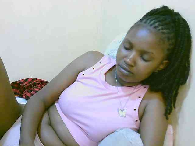 sexybounty2 webcam