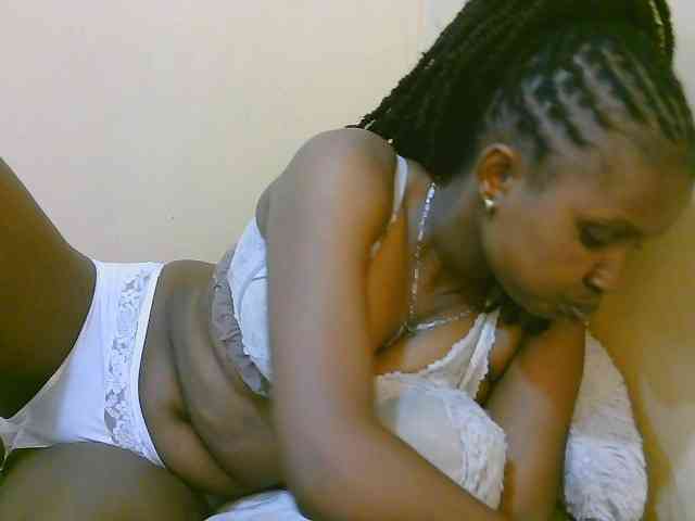 sexybounty2 webcam