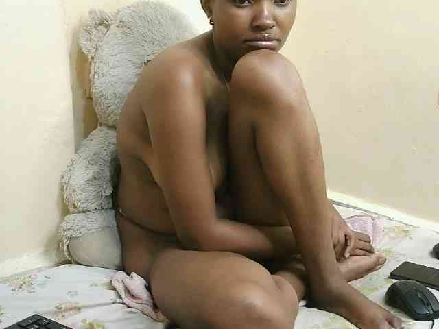 sexybounty2 Live Webcam on BongaCams