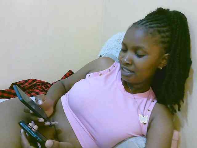 sexybounty2 webcam