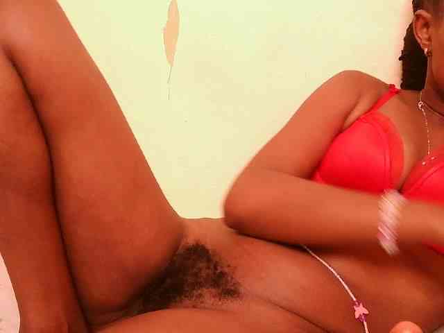 sexybounty2 webcam