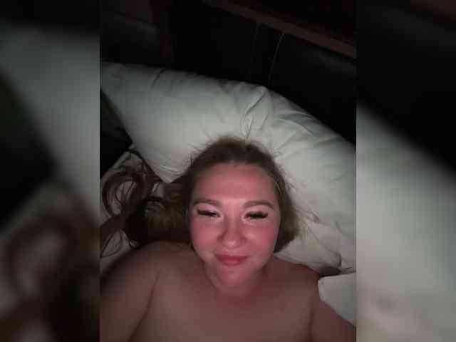 Snesha13 webcam