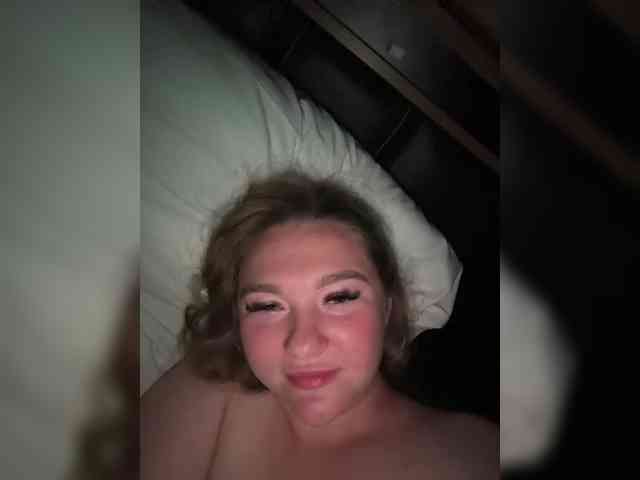 Snesha13 webcam