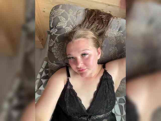 Snesha13 webcam