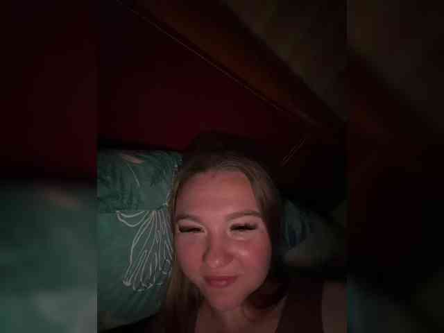 Snesha13 webcam