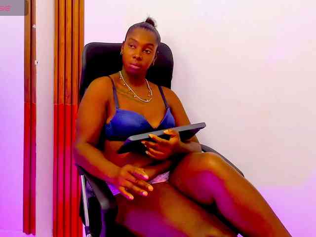 Saraah-joness webcam