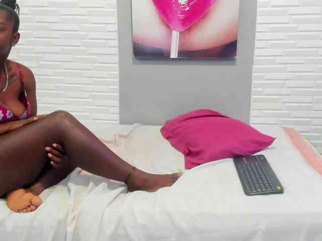 Saraah-joness webcam