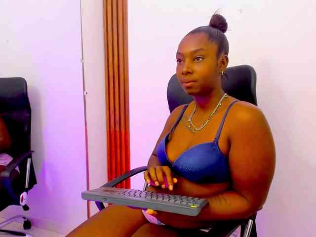 Saraah-joness webcam