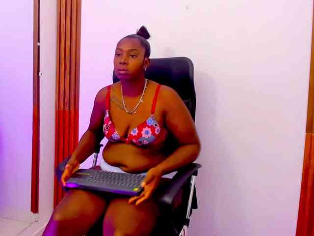 Saraah-joness webcam