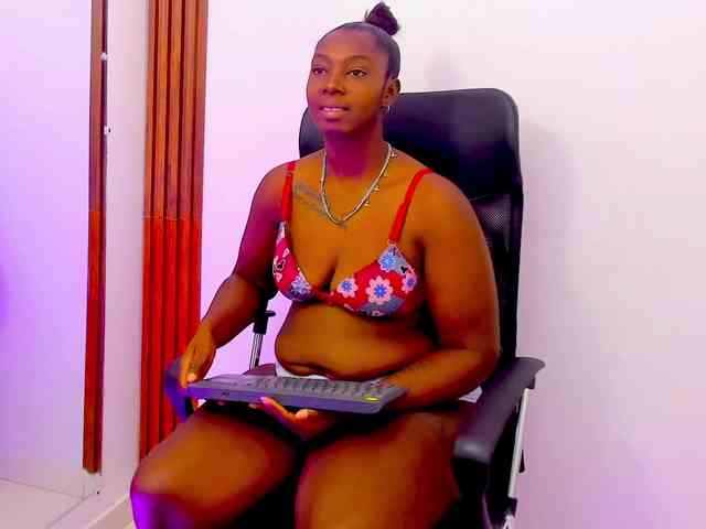 Saraah-joness webcam