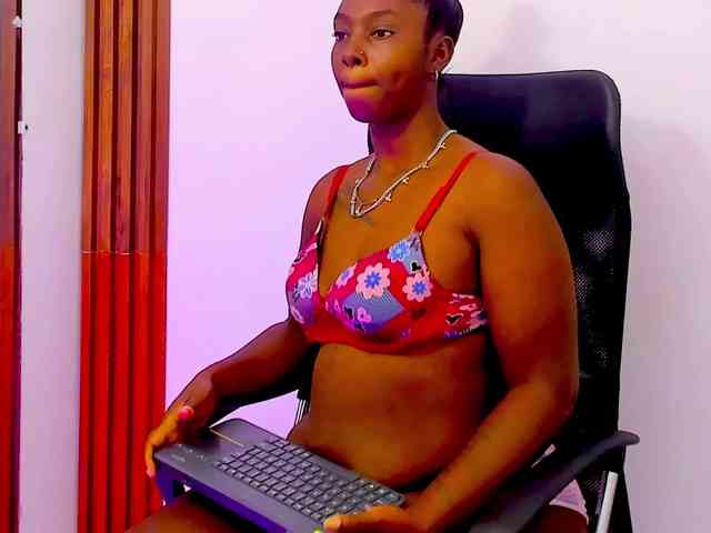 Saraah-joness webcam