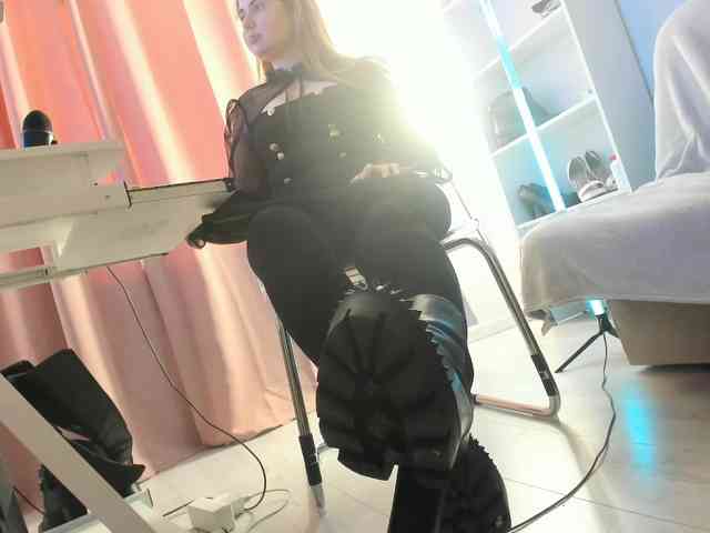 Cruel_Siren webcam