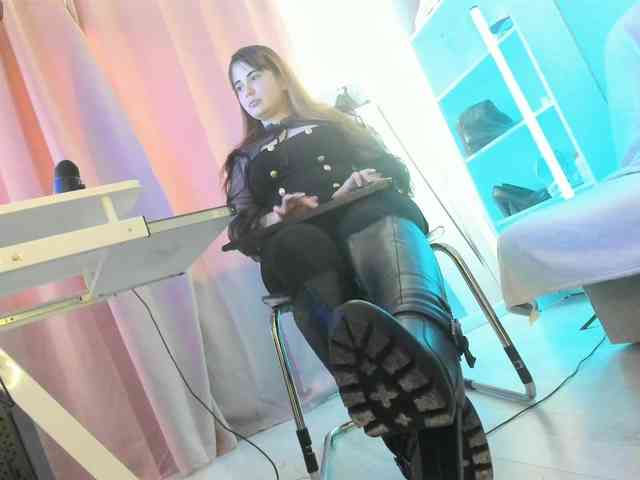 Cruel_Siren webcam