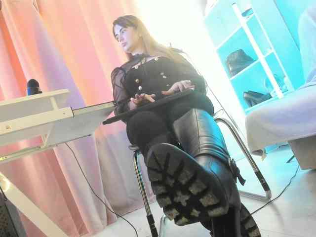 Cruel_Siren webcam