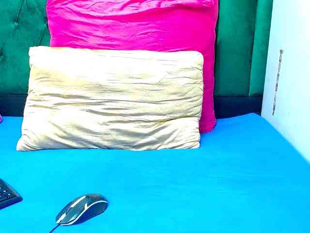 Naughty_NubianEmpress webcam