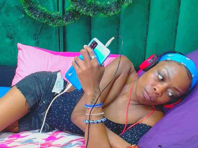 Naughty_NubianEmpress webcam