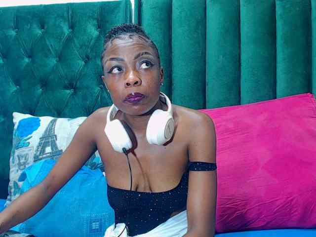 Teamo_AriesEmpress webcam