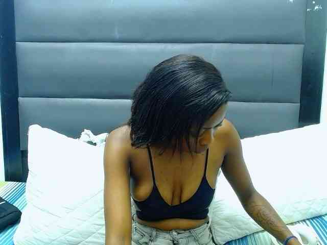 Teamo_AriesEmpress webcam