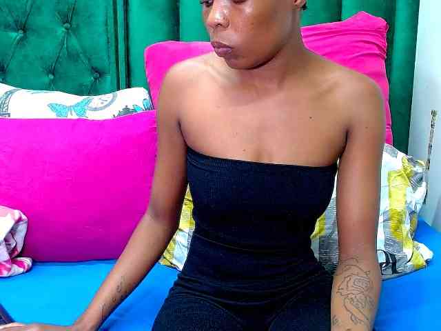 Naughty_NubianEmpress webcam