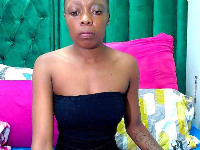 Naughty_NubianEmpress webcam