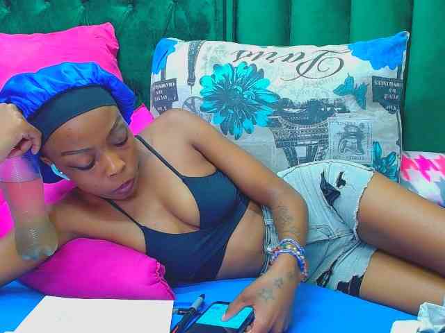 Naughty_NubianEmpress webcam