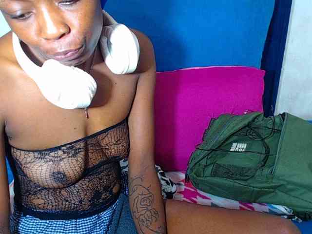 Teamo_AriesEmpress webcam