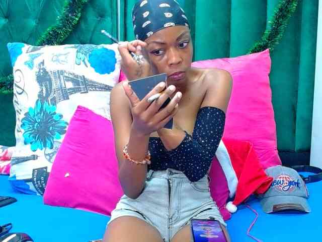 Naughty_NubianEmpress webcam