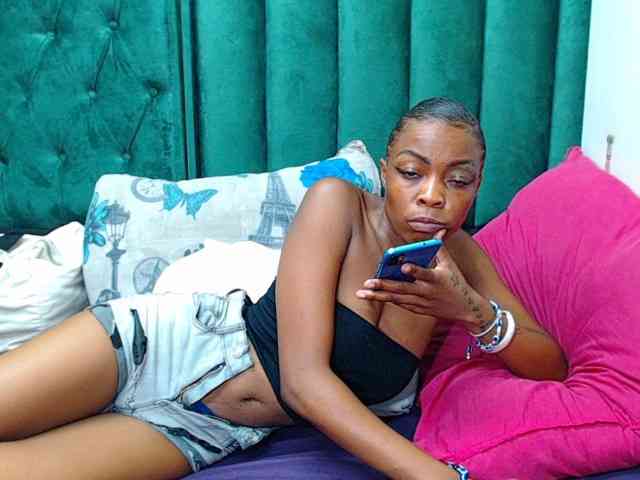 TEAMO2000 bongacams