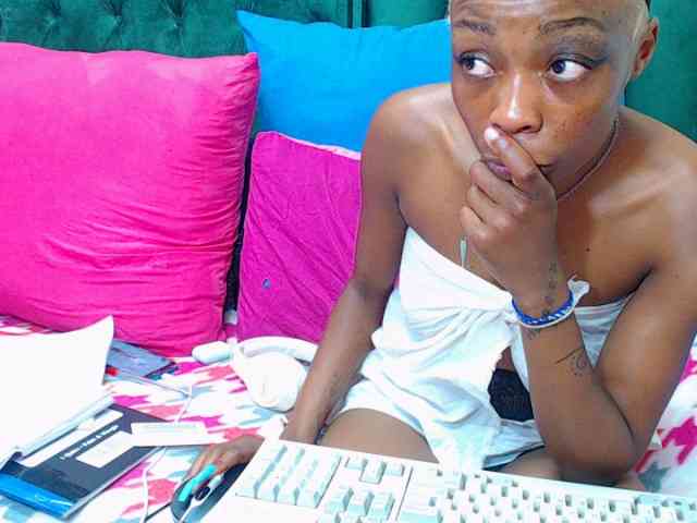 Teamo_AriesEmpress webcam