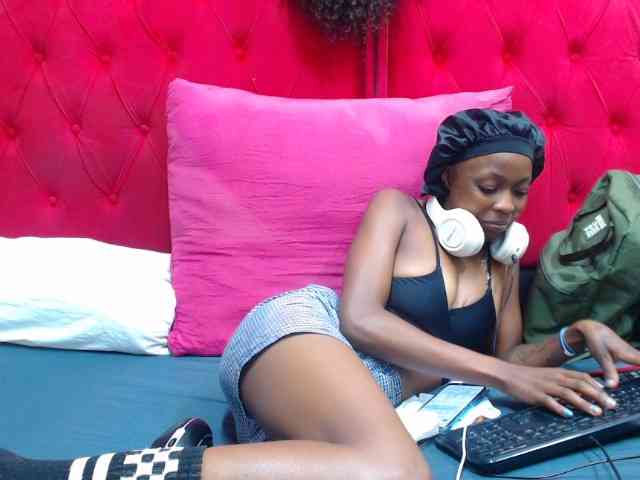 Teamo_AriesEmpress webcam