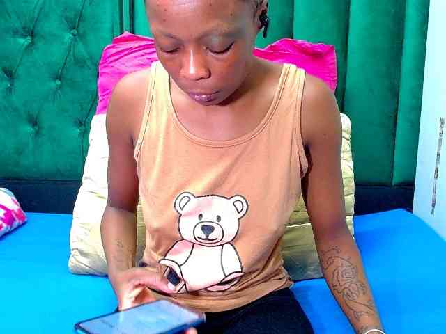 Naughty_NubianEmpress webcam