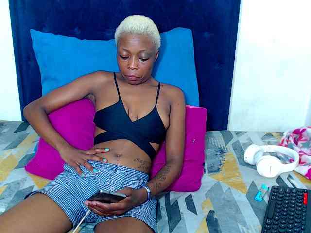 Teamo_AriesEmpress webcam