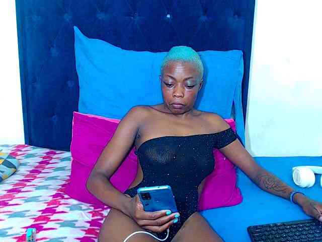 Teamo_AriesEmpress webcam