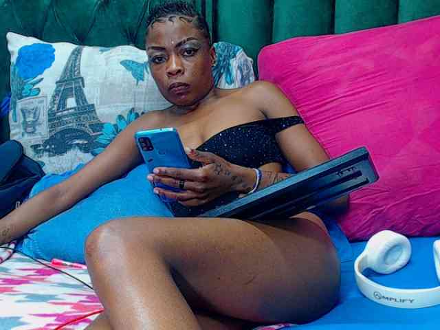 Teamo_AriesEmpress webcam