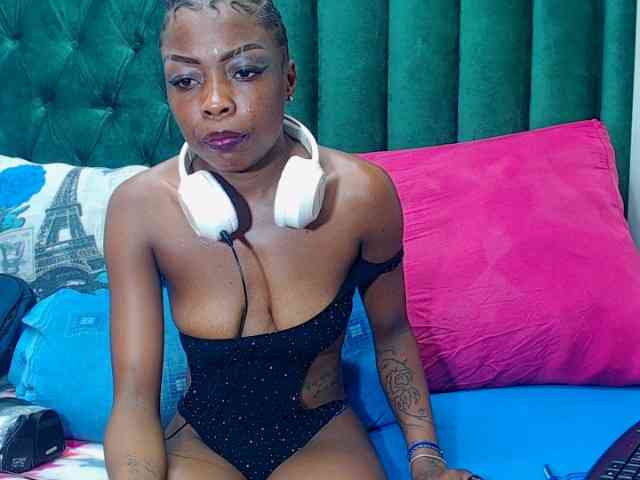 Teamo_AriesEmpress webcam