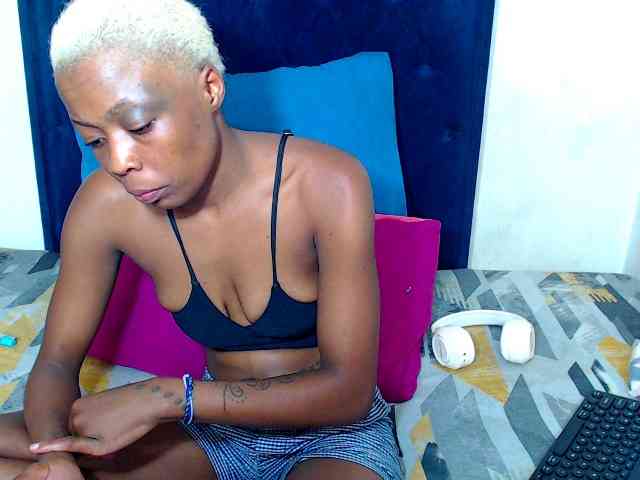 Teamo_AriesEmpress webcam