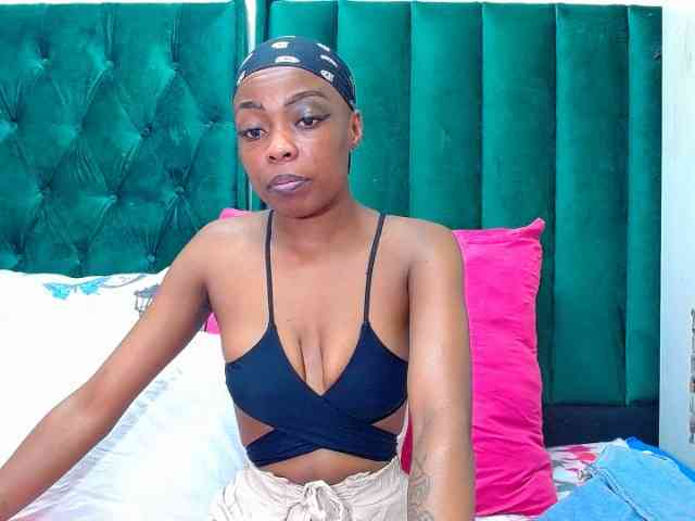 Naughty_NubianEmpress webcam