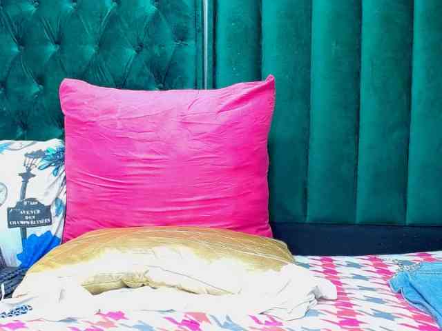 Naughty_NubianEmpress webcam