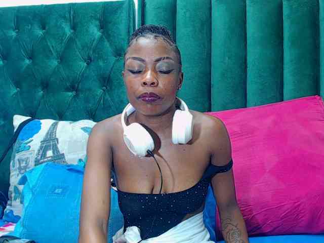 Teamo_AriesEmpress webcam