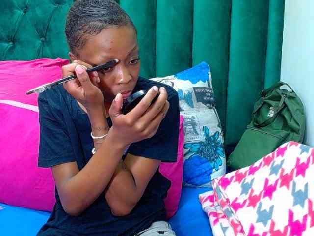 Naughty_NubianEmpress webcam