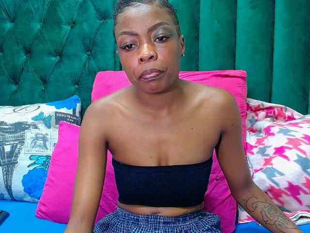 Naughty_NubianEmpress webcam