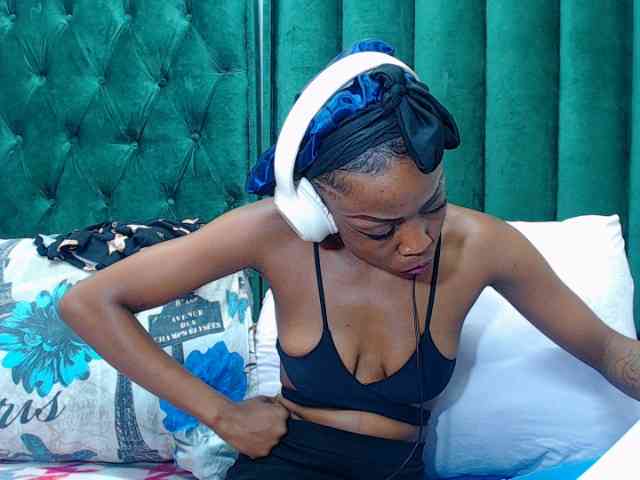 Teamo_AriesEmpress webcam