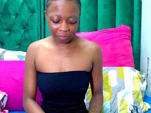 Naughty_NubianEmpress webcam