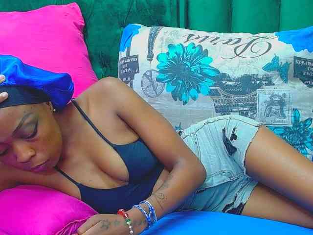 Naughty_NubianEmpress webcam