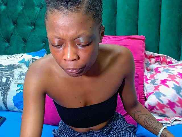 Naughty_NubianEmpress webcam