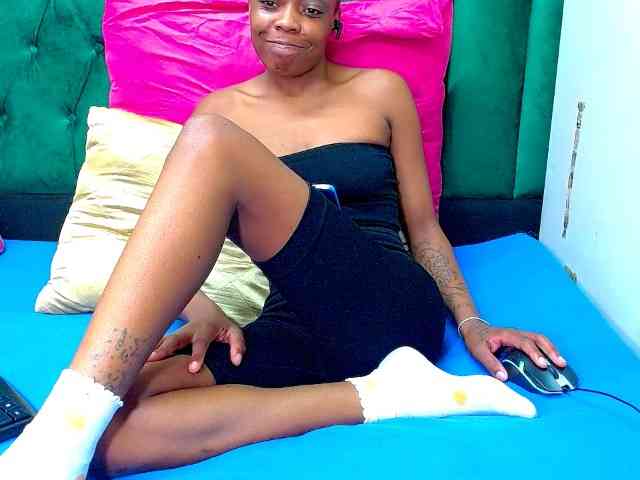 Naughty_NubianEmpress webcam