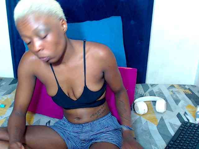 Teamo_AriesEmpress webcam