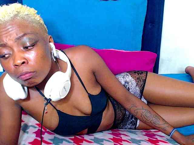 Teamo_AriesEmpress webcam